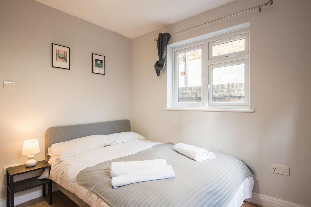 Comfortable Flat In Hammersmith Lägenhet London Exteriör bild
